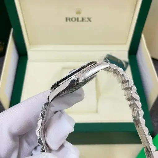Rolex Land-Dweller 127234 Copies Watches White Dial Honeycomb Pattern 36mm - Image 5