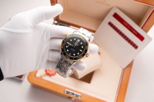 Omega Replica Watch Seamaster Demi Gold Black Dial VS Factory Demi Gold 42mm - Image 4