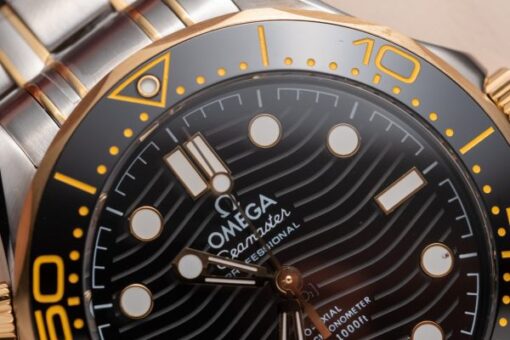 Omega Replica Watch Seamaster Demi Gold Black Dial VS Factory Demi Gold 42mm - Image 5