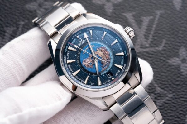 Omega Seamaster Aqua-Terra Blue Dial Replica Watch VS Factory 43mm - Image 2