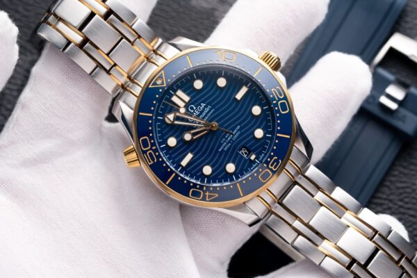 Omega Seamaster DemiGod Replica 1:1 Watch Blue Dial 42mm - Image 2