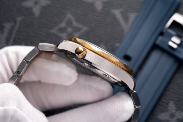 Omega Seamaster DemiGod Replica 1:1 Watch Blue Dial 42mm - Image 7