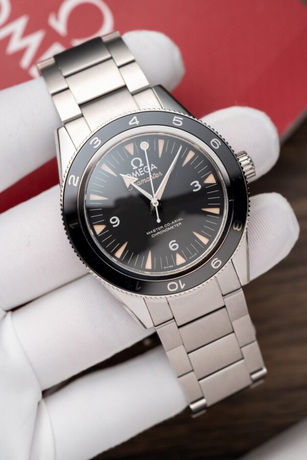 Omega Seamaster 007 Replica Watch Black Dial VS Factory 41mm - Image 2