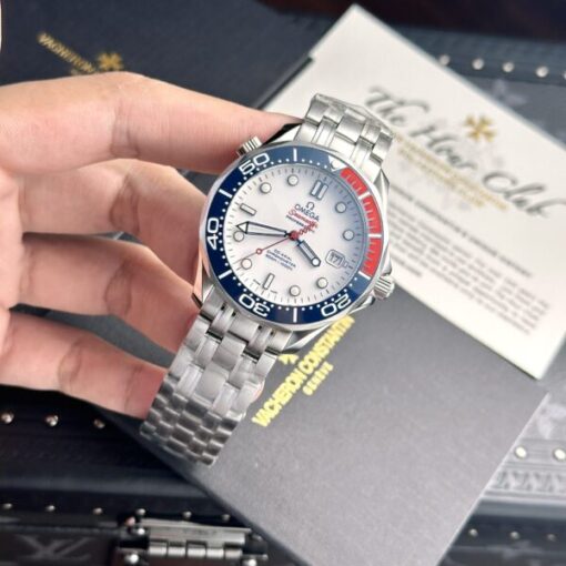 Omega Seamaster Profesional 007 Replica Watch VS Factory 41mm - Image 4