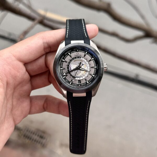 Omega Replica Watch Aqua Terra Worldtimer Gray Dial Rubber Strap VS Factory 43mm - Image 2