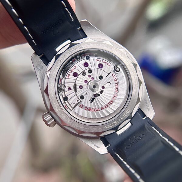 Omega Replica Watch Aqua Terra Worldtimer Gray Dial Rubber Strap VS Factory 43mm - Image 9