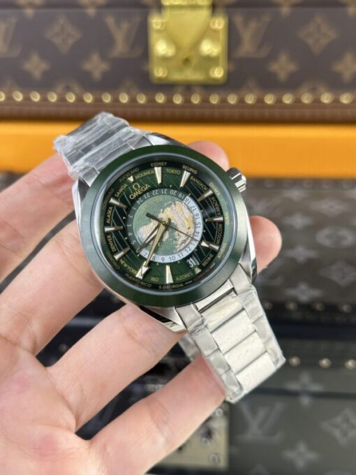 Omega Replica Watch Seamaster Aqua Terra Dial Green 43mm - Image 3
