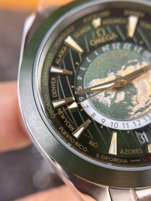 Omega Replica Watch Seamaster Aqua Terra Dial Green 43mm - Image 7