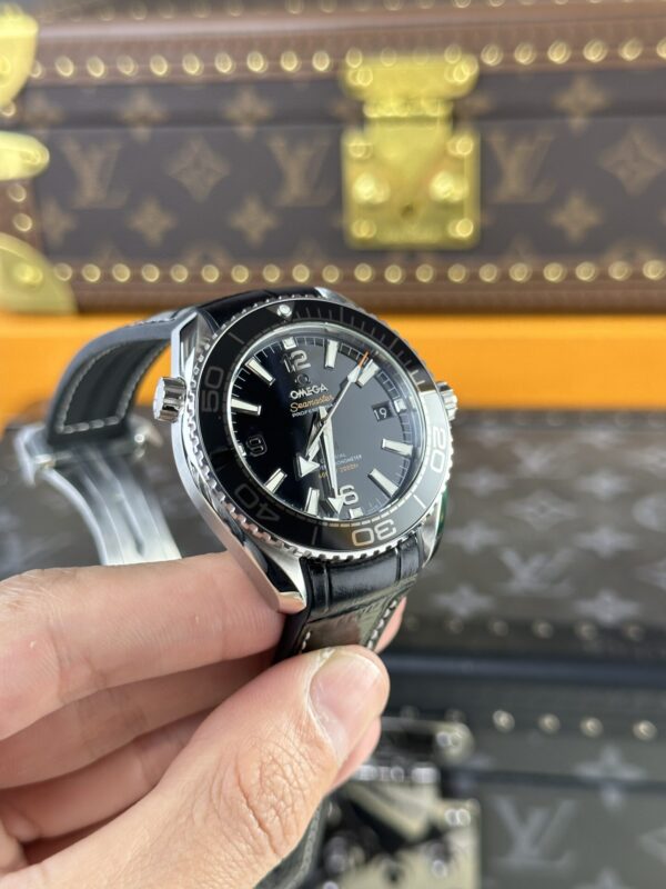 Omega Seamaster Planet Ocean Replica Watch Black Dial VS Factory 39.5mm - Image 3