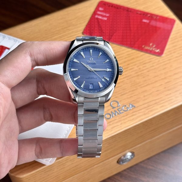 Omega Seamaster Summer Blue Dial Replica Watch VS Factory 41mm - Image 3