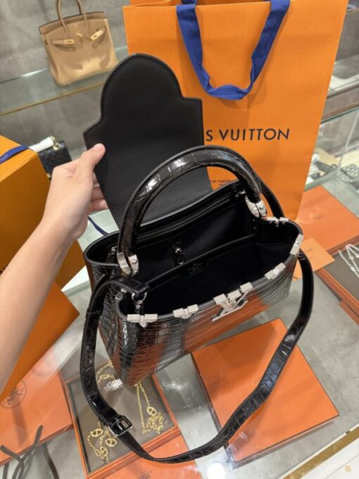 Túi Louis Vuitton Capucines BB Crocodilien Mat Like Auth 27cm - Image 8