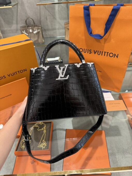 Túi Louis Vuitton Capucines BB Crocodilien Mat Like Auth 27cm - Image 4