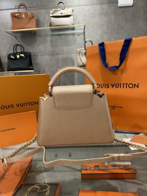 Louis Vuitton Capucines BB Crocodile Mat Like Auth 27cm Bag - Image 8