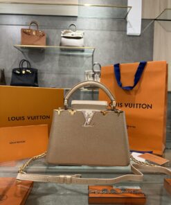 Louis Vuitton Capucines BB Crocodile Mat Like Auth 27cm Bag