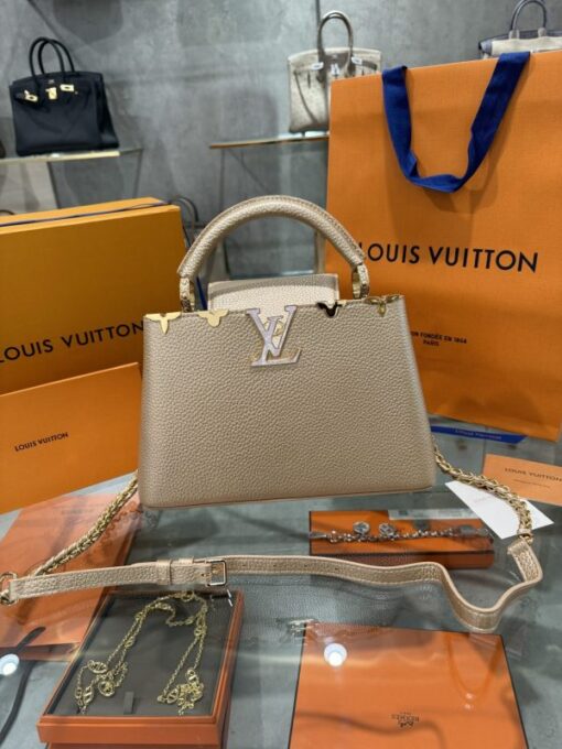 Louis Vuitton Capucines BB Crocodile Mat Like Auth 27cm Bag - Image 3
