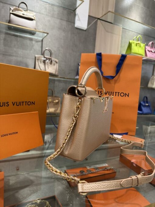 Louis Vuitton Capucines BB Crocodile Mat Like Auth 27cm Bag - Image 6