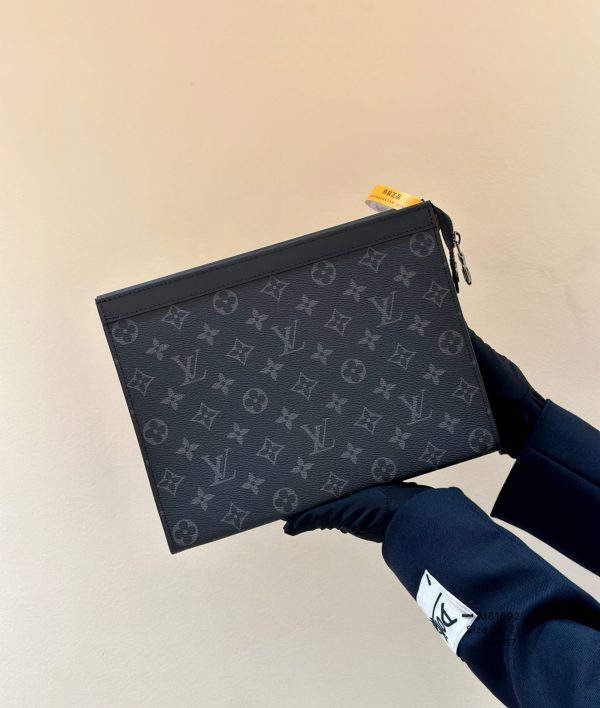 Louis Vuitton Pochette Voyage MM Monogram Eclipse Graphite Bag 26cm - Image 2