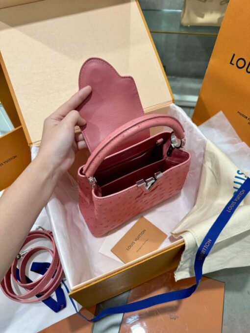 Louis Vuitton Capucines Imported Ostrich Leather Handbag Pink 21cm - Image 9