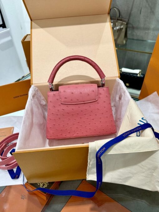 Louis Vuitton Capucines Imported Ostrich Leather Handbag Pink 21cm - Image 5