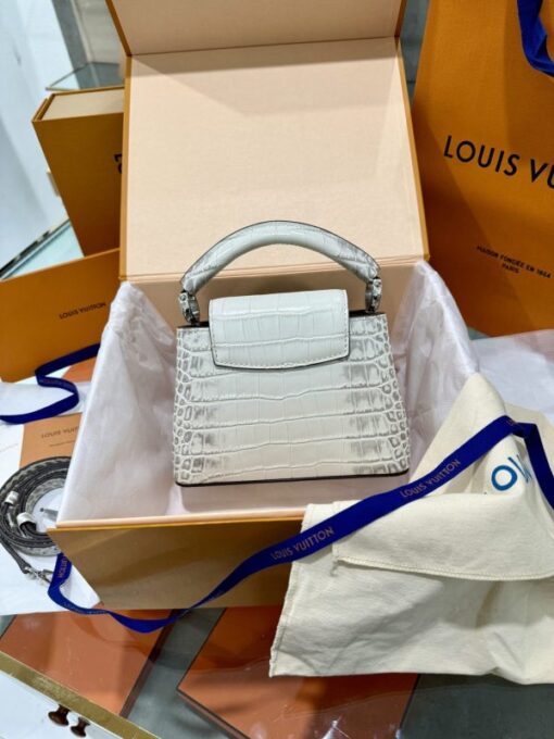 Louis Vuitton LV Capucines Crocodile Leather Super Quality Handbag 21x14x8cm - Image 4