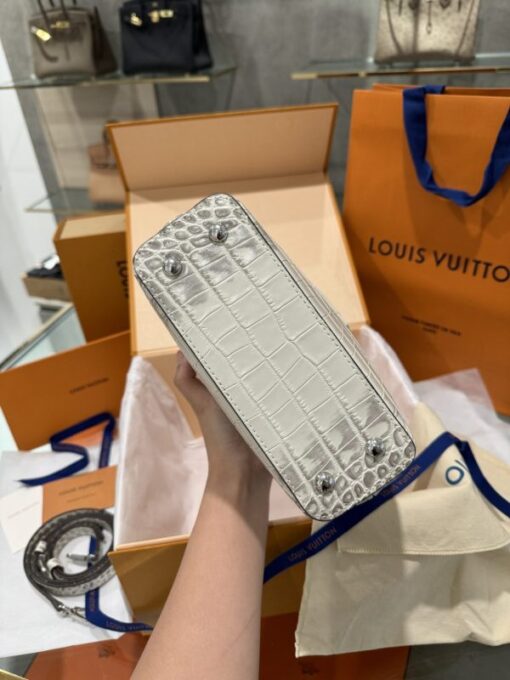 Louis Vuitton LV Capucines Crocodile Leather Super Quality Handbag 21x14x8cm - Image 5