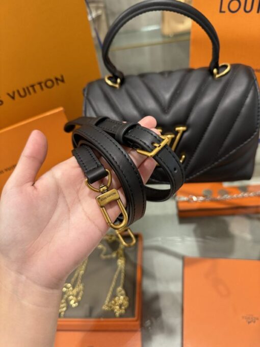 Louis Vuitton LV Hold Me Handbag Black Like Auth 23x15x10cm - Image 4