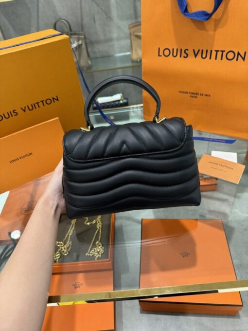Louis Vuitton LV Hold Me Handbag Black Like Auth 23x15x10cm - Image 3