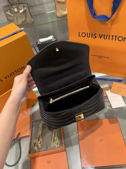 Louis Vuitton LV Hold Me Handbag Black Like Auth 23x15x10cm - Image 5