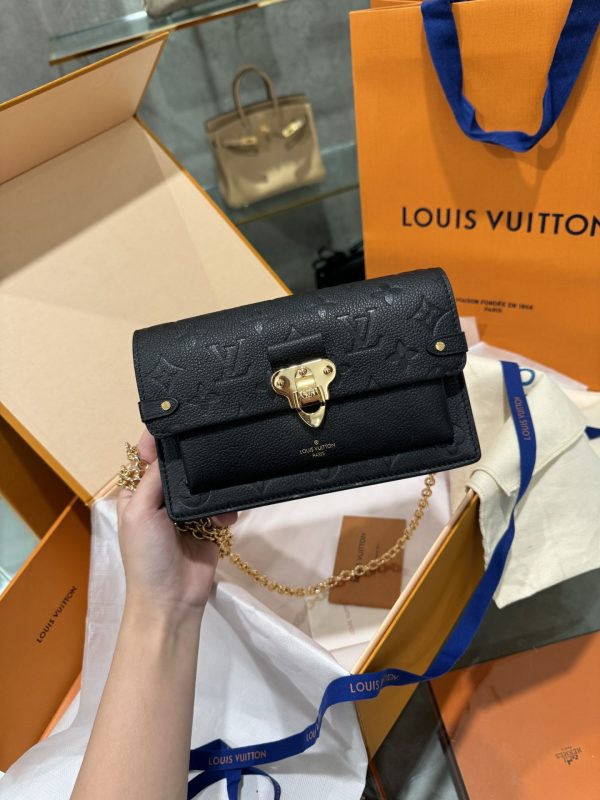 Louis Vuitton Vavin Chain Wallet Super Quality Black 19cm - Image 3