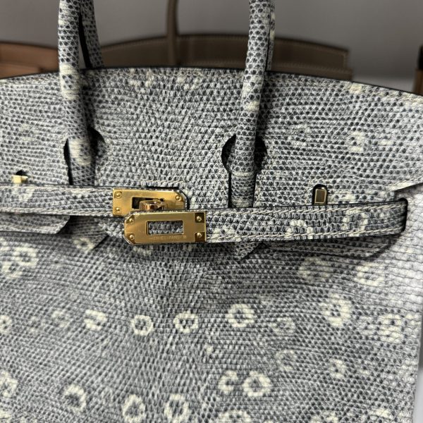 Hermes Birkin Women’s Handbag Lizard Skin Gold Lock 25cm - Image 6