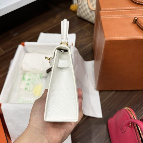 Hermes Kelly Mini Women’s Super Quality White Handbag with Gold Lock 20cm - Image 6
