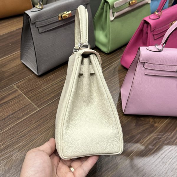 Hermes Kelly Women’s White Handbag Silver Lock Super Quality Size 25cm - Image 5