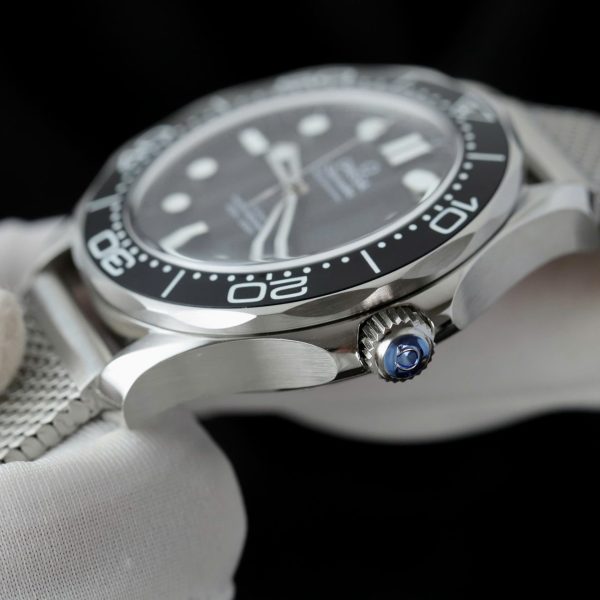 Omega Seamaster Diver 300M Co-Axial Master Chronometer Best Replicas VS Factory 42mm - Image 8