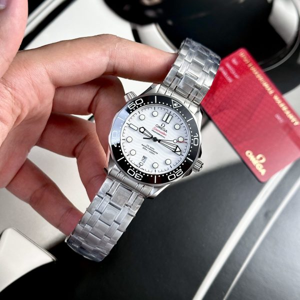 Omega Replica Watches Seamaster Diver 300M White Dial VS Factory 42mm - Image 4
