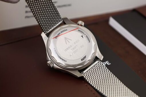 Omega Replica Watch Seamaster Diver 300M Chronometer 007 VS Factory 40mm - Image 9