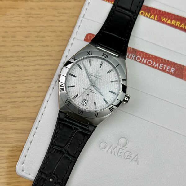 Omega Replica Watch Constellation White Dial Leather Strap 41mm - Image 3