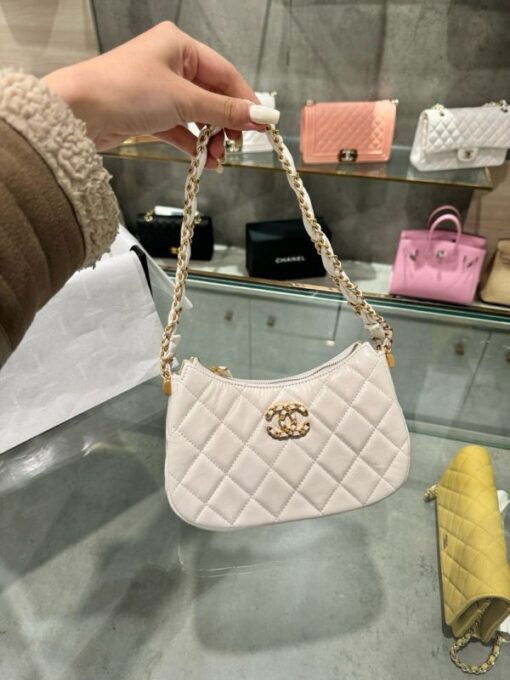 Chanel 23K Super High-Quality Hobo Handbag for Women, White 20.5x12x4.5cm - Image 3