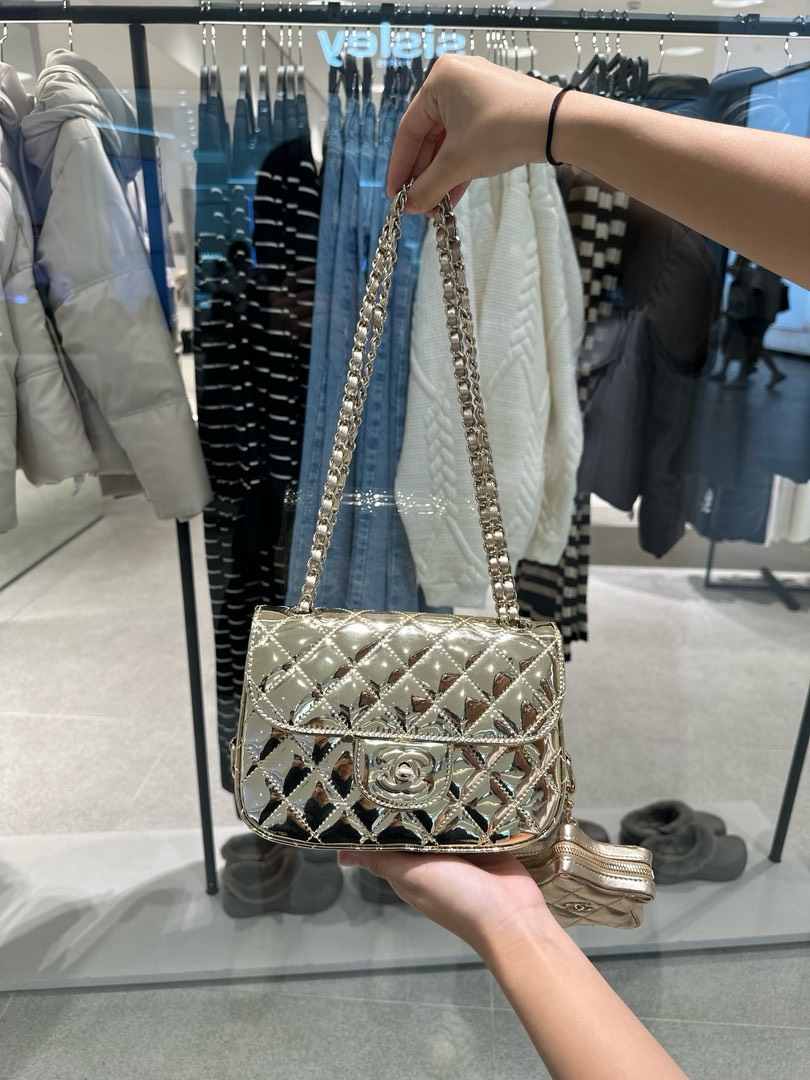 Chanel 24C Women’s Handbag Metallic Gold Like Auth 20x15x4cm