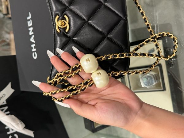 Chanel 24S Super High-Quality Women’s Hobo Handbag Black Chain Strap 20x13x8cm - Image 6