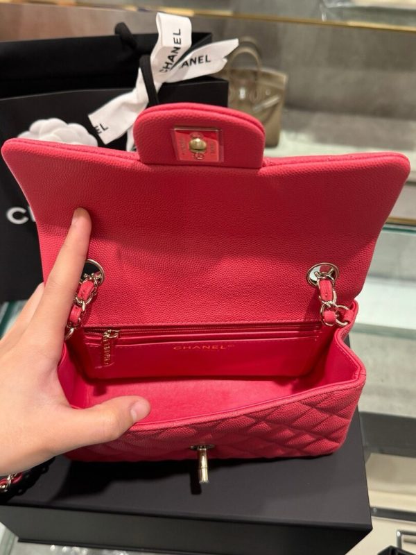 Chanel Classic Women’s Handbag Red Calfskin Rep 11 High Quality 20cm - Image 7