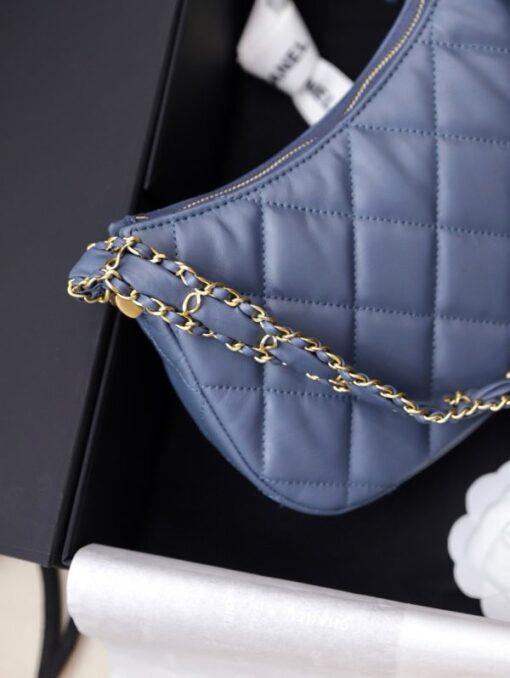 Chanel Hobo Handbag for Women Blue Gold Lock 23x13x5cm - Image 7