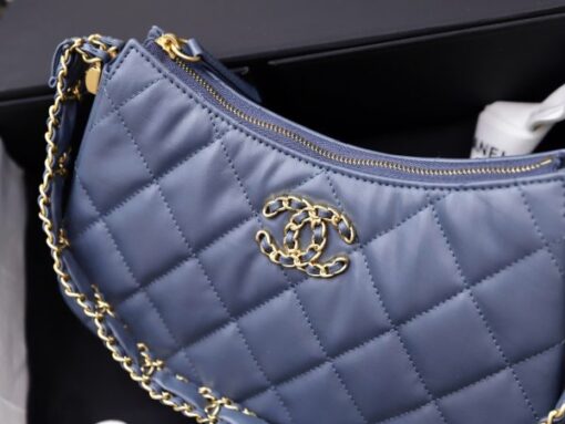 Chanel Hobo Handbag for Women Blue Gold Lock 23x13x5cm - Image 4