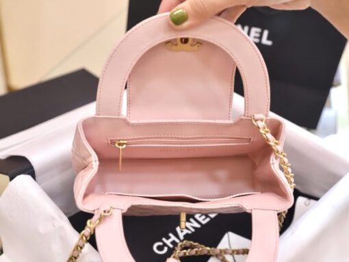 Chanel Kelly Handbag for Women Light Pink Like Auth 19x13x7cm - Image 5