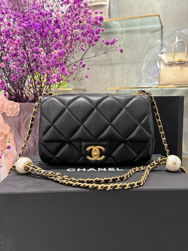 Chanel Women’s Black Pearl Handbag with Super Quality Gold Lock 20cm - Image 2