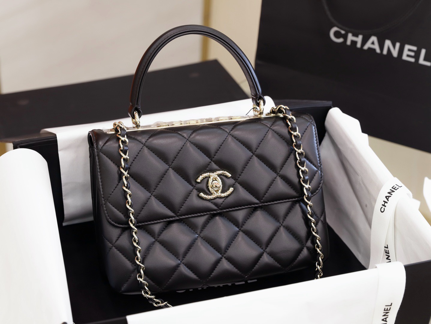 Chanel Trendy Replica 11 Women’s Handbag Black New Lock 25x17x12cm