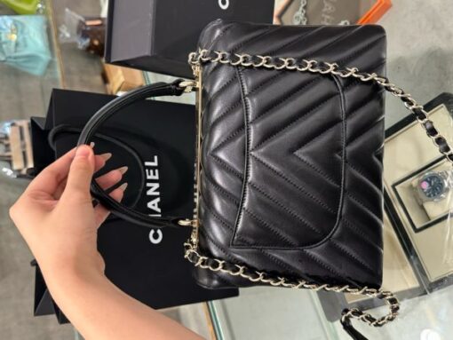 Chanel Classic Replica Handbag 11 Women Beige Gold Lock 25cm - Image 4