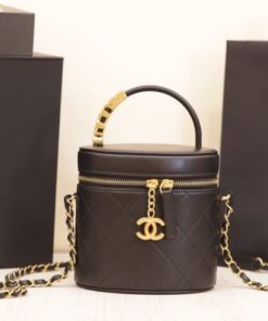 Alternative view of Chanel Vanity Like Auth Women’s Cowhide Handbag with Gold Lock 20x14cm