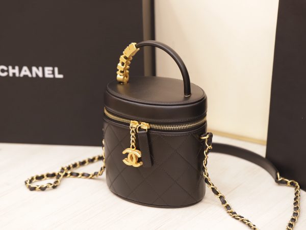 Chanel Vanity Like Auth Women’s Cowhide Handbag with Gold Lock 20x14cm - Image 3