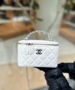 Alternative view of Chanel Vanity Mini Like Auth Women’s Handbag White Cowhide 16x10x8cm