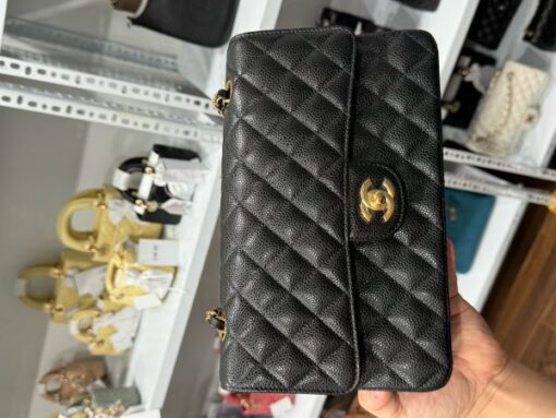 Chanel Classic Black Grained Leather Handbag with Gold Lock 25cm - Image 3